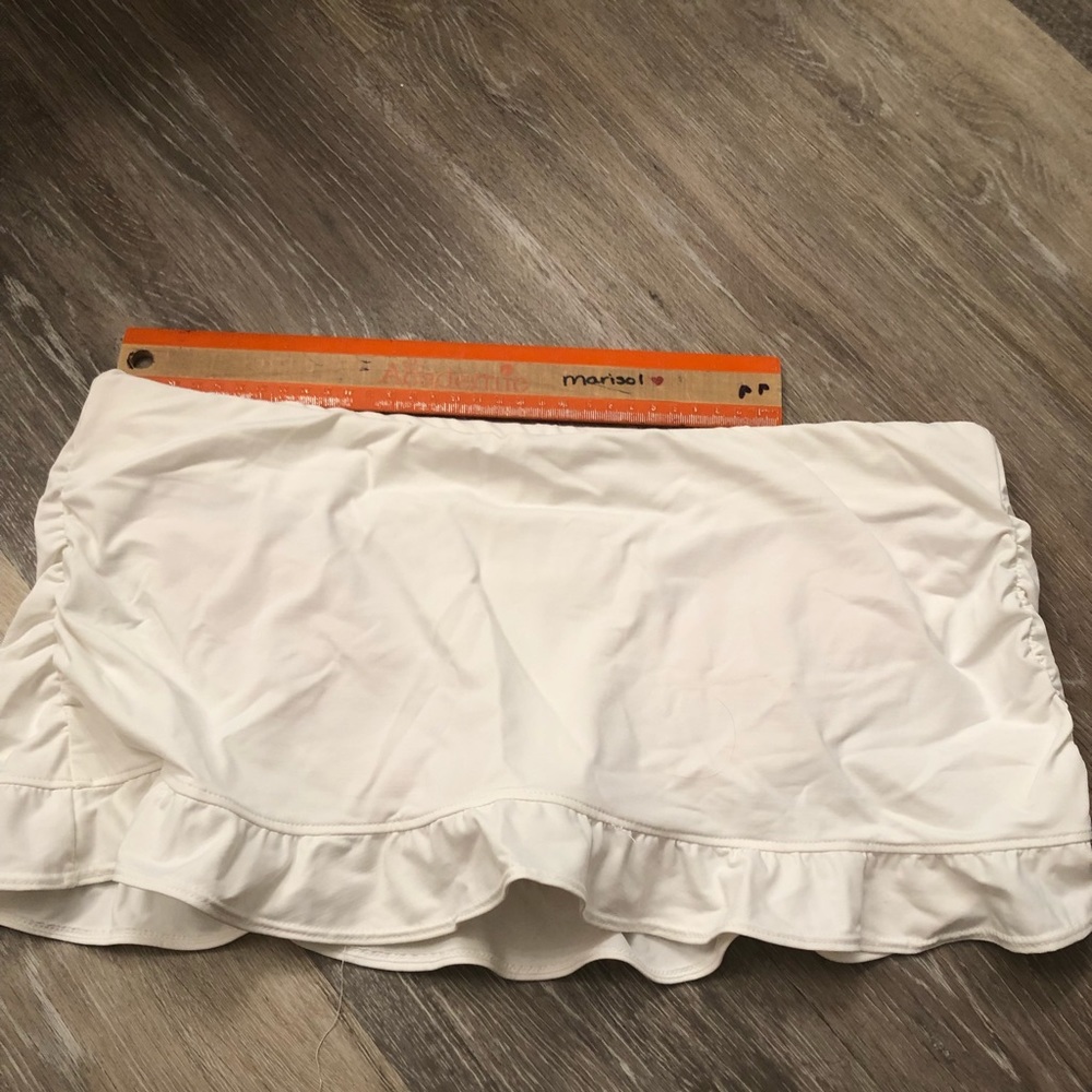 Athleta swim skirt medium